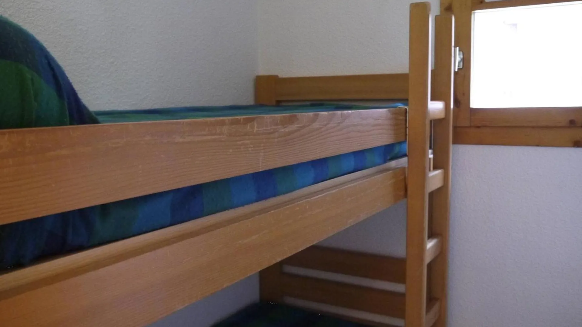 Apartment Appartement Skis Aux Pieds Pour 6 Personnes A Meribel - Fr-1-355-146